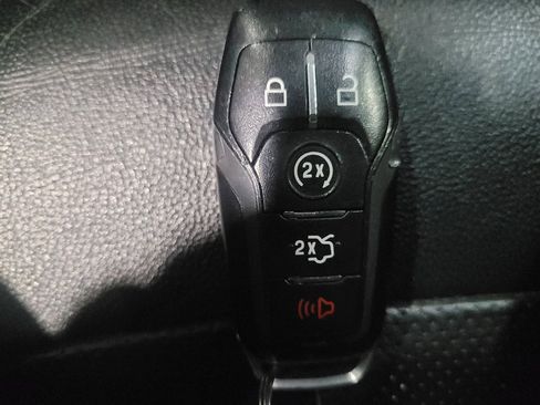 Used 2017 Ford Explorer Limited AWD/4WD image 32