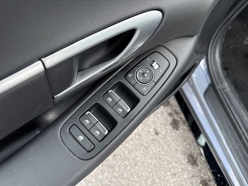 Used 2025 Hyundai Sonata SEL FWD image 13