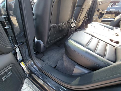 Used 2017 Porsche Macan GTS w/ Premium Package Plus image 36