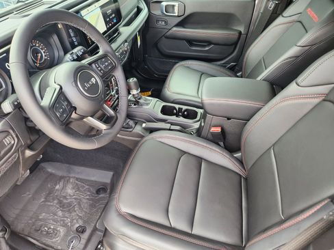 New 2026 Jeep Wrangler Unlimited Rubicon image 13