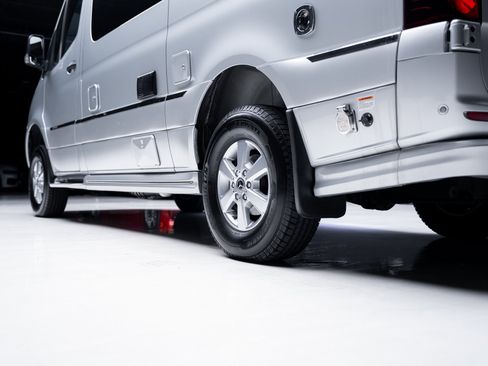 Used 2022 Mercedes-Benz Sprinter 144 Cargo image 88