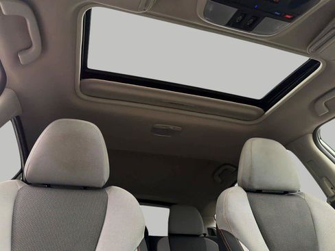 Used 2023 Subaru Crosstrek 2.0i Premium image 19