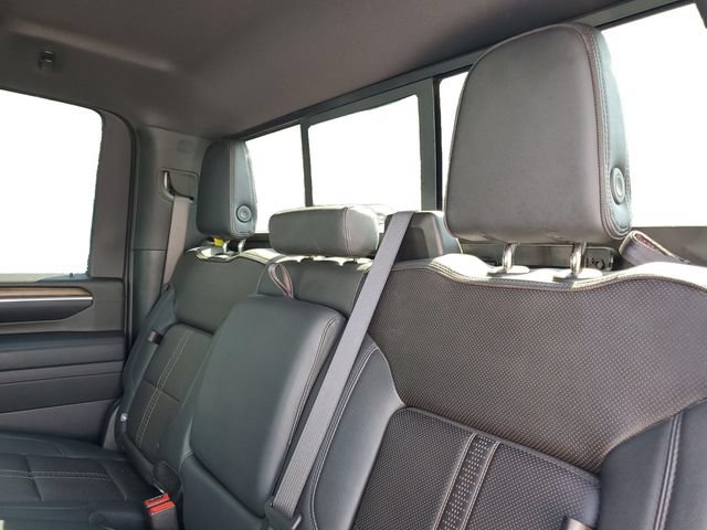 Used 2025 Chevrolet Silverado 3500 High Country w/ High Country Premium Package AWD/4WD image 23