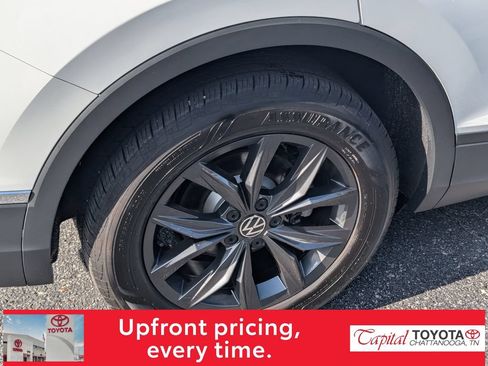 Used 2024 Volkswagen Tiguan SE AWD/4WD image 9
