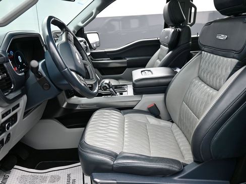 Used 2021 Ford F150 Limited image 12