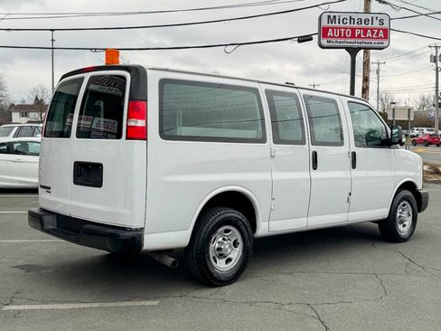 Used 2016 Chevrolet Express 2500 2500 3dr Cargo Van image 4