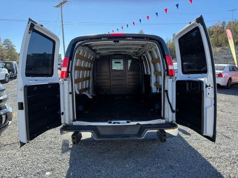 Used 2019 Chevrolet Express 2500 w/ Driver Convenience Package RWD image 13
