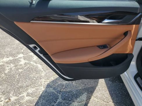 Used 2018 BMW 530e w/ Premium Package 2 RWD image 25