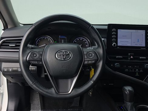 Used 2024 Toyota Camry SE FWD image 12