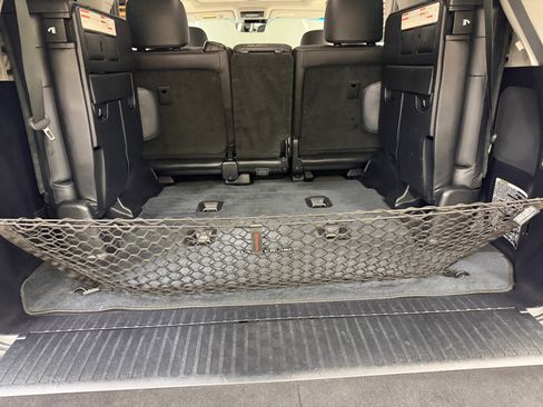 Used 2019 Toyota Land Cruiser image 22