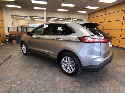 Used 2024 Ford Edge SEL w/ Convenience Package AWD/4WD image 5