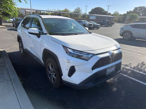 Certified 2022 Toyota RAV4 XLE FWD image 2