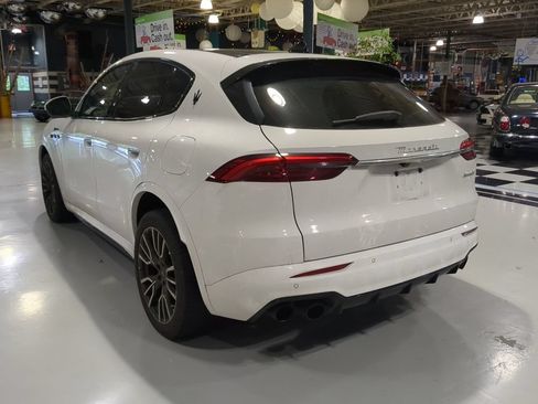 Used 2023 Maserati Grecale Modena AWD/4WD image 12