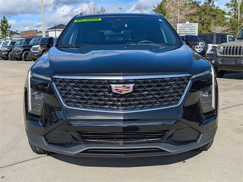 Used 2024 Cadillac XT4 Premium Luxury image 9