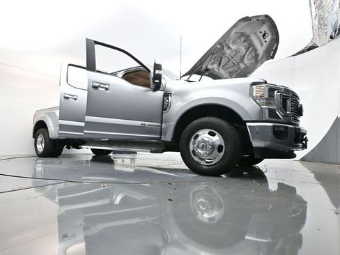 Used 2022 Ford F350 Lariat w/ Lariat Ultimate Package image 36