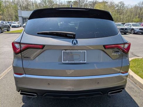 Used 2023 Acura MDX FWD w/ Technology Package image 9
