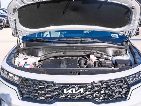 Used 2023 Kia Sorento SX AWD/4WD image 29