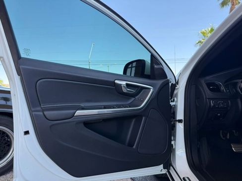 Used 2016 Volvo V60 T5 Premier w/ Convenience Package FWD image 36