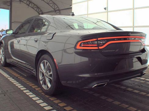 Used 2021 Dodge Charger SXT image 4
