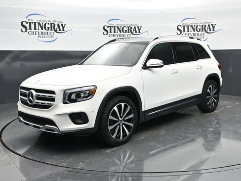 Used 2022 Mercedes-Benz GLB 250 4MATIC image 3