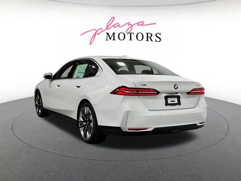 New 2026 BMW 530i xDrive w/ Premium Package AWD/4WD image 4