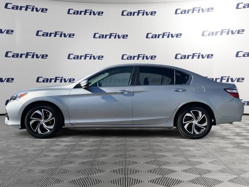 Used 2017 Honda Accord LX image 2