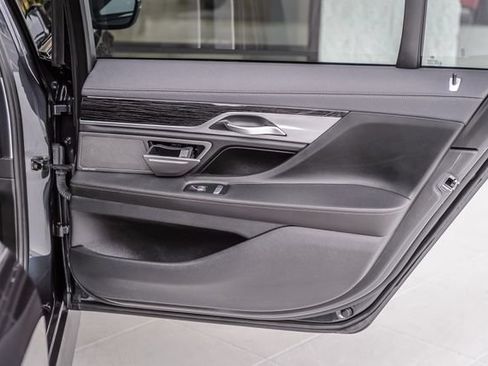 Used 2019 BMW 740i w/ M Sport Package RWD image 57