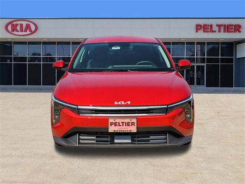 Used 2025 Kia K4 LXS image 2