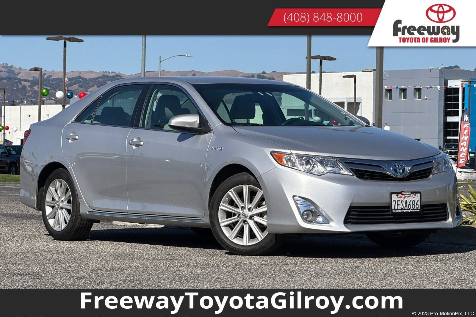 Used 2014 Toyota Camry XLE w/ Convenience Package FWD image 1