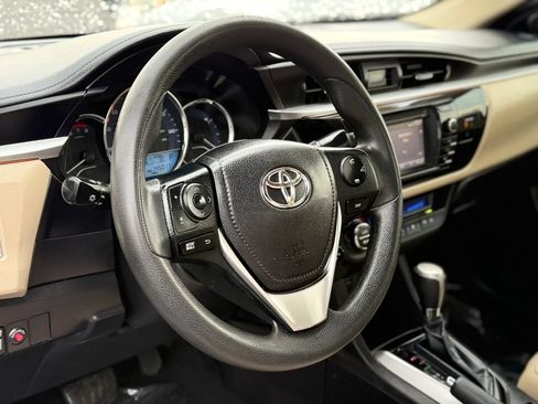 Used 2015 Toyota Corolla LE FWD image 14
