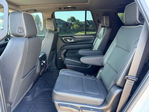 Used 2023 GMC Yukon SLT w/ SLT Premium Package AWD/4WD image 20