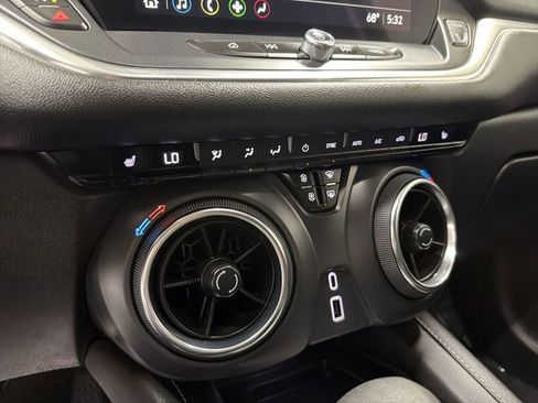 Certified 2024 Chevrolet Blazer LT w/ Convenience Package image 28