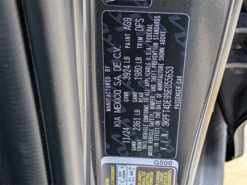 Used 2025 Kia K4 LXS image 5