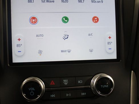 Used 2024 Ford Edge SE image 44