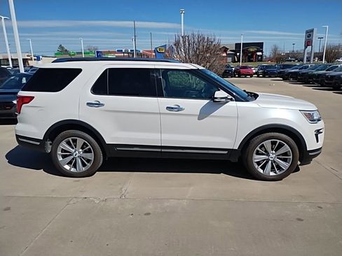 Used 2018 Ford Explorer Limited w/ Ford Safe & Smart Package image 7