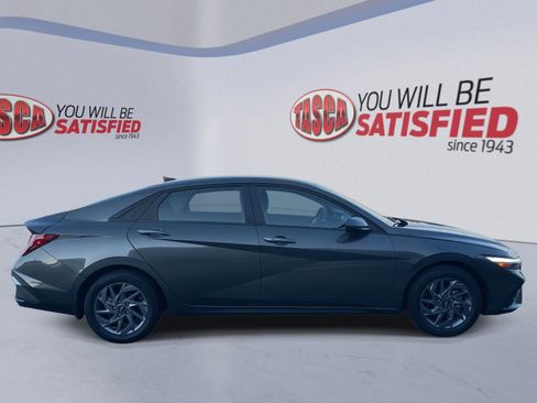 Used 2024 Hyundai Elantra SEL FWD image 4