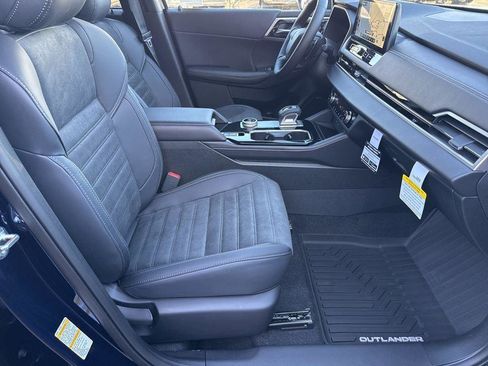 New 2026 Mitsubishi Outlander SE FWD image 24