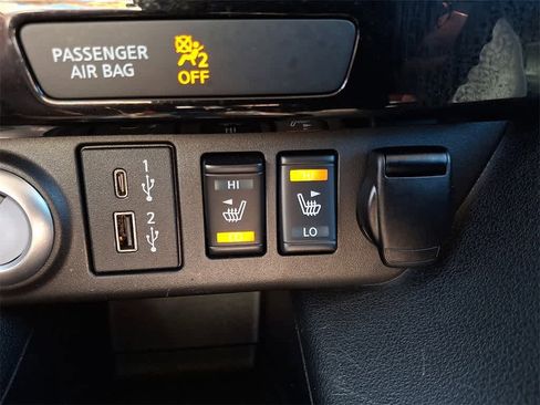 Used 2022 Nissan Leaf SV image 21