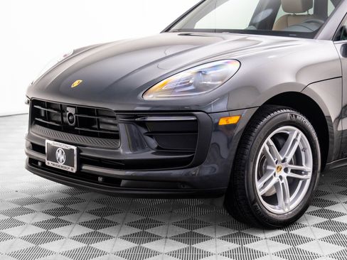 Certified 2025 Porsche Macan image 35