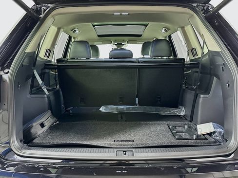 Used 2026 Volkswagen Atlas SE w/ Panoramic Sunroof Package FWD image 16