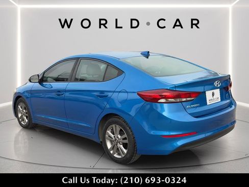 Used 2017 Hyundai Elantra SE image 5