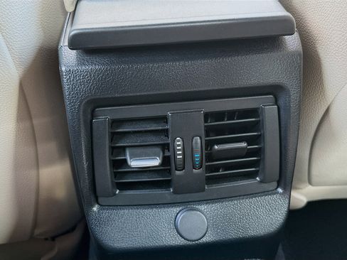 Used 2016 BMW 228i Convertible image 22