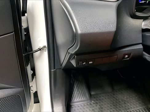 Certified 2022 Toyota Corolla LE image 30