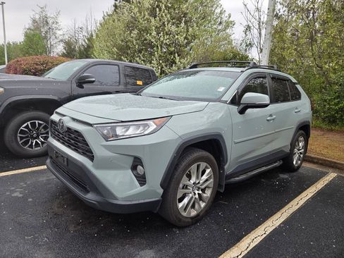 Used 2019 Toyota RAV4 XLE Premium w/ Advanced Technology Package image 3