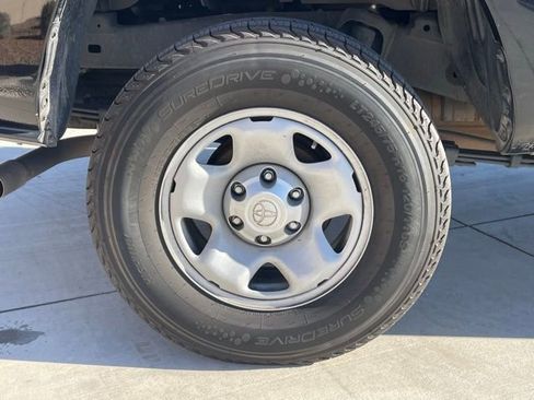 Used 2023 Toyota Tacoma SR image 7