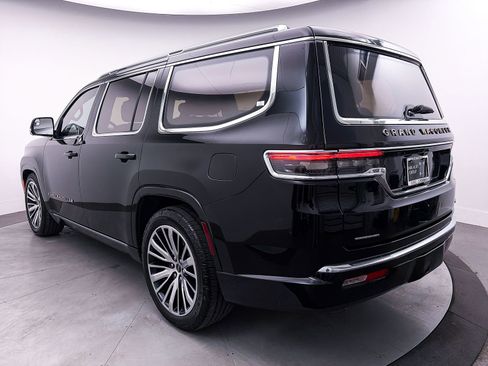 Used 2023 Jeep Grand Wagoneer Series III image 18