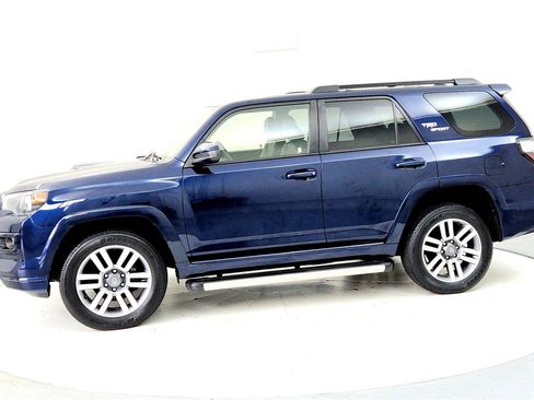 Certified 2022 Toyota 4Runner TRD Sport image 3