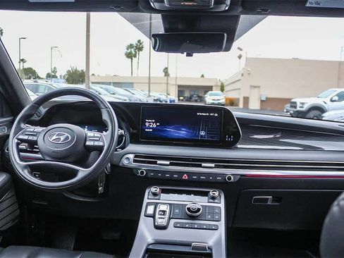 Used 2023 Hyundai Palisade Calligraphy image 16
