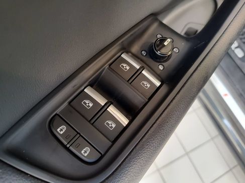 Used 2021 Audi Q8 Premium Plus w/ Premium Plus Package AWD/4WD image 23