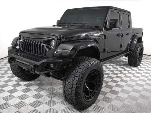 Used 2024 Jeep Gladiator Sport AWD/4WD image 9